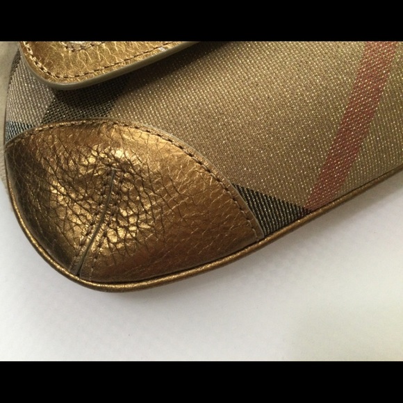 Burberry Baguette Shoulder Bag - Picture 4 of 13